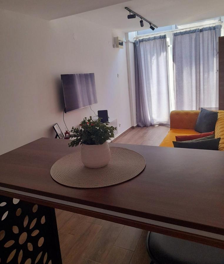 Limone Apartmani Ni エクステリア 写真